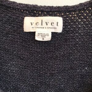 VELVET by Graham & Spencer Revolve brand deep navy, v-neck top. Side slits. Sz S